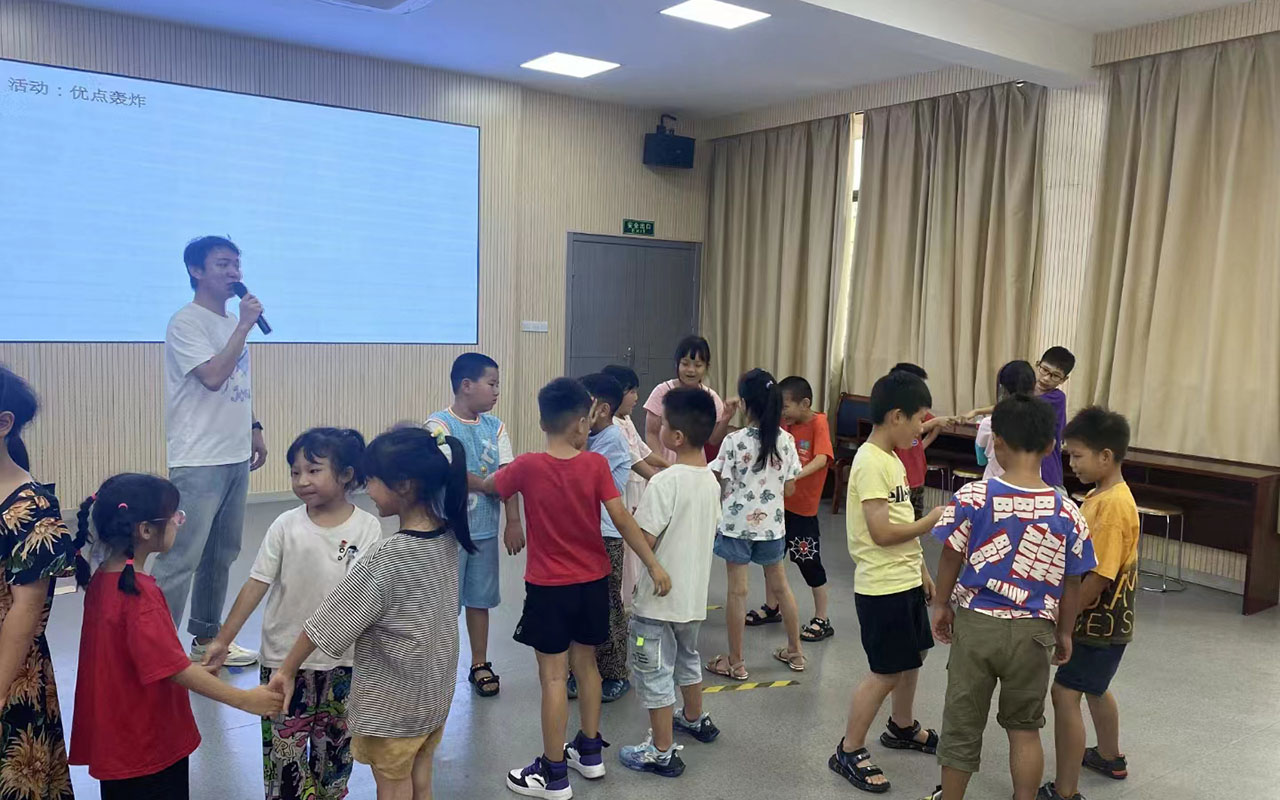 武鸣龙观乡中心学校